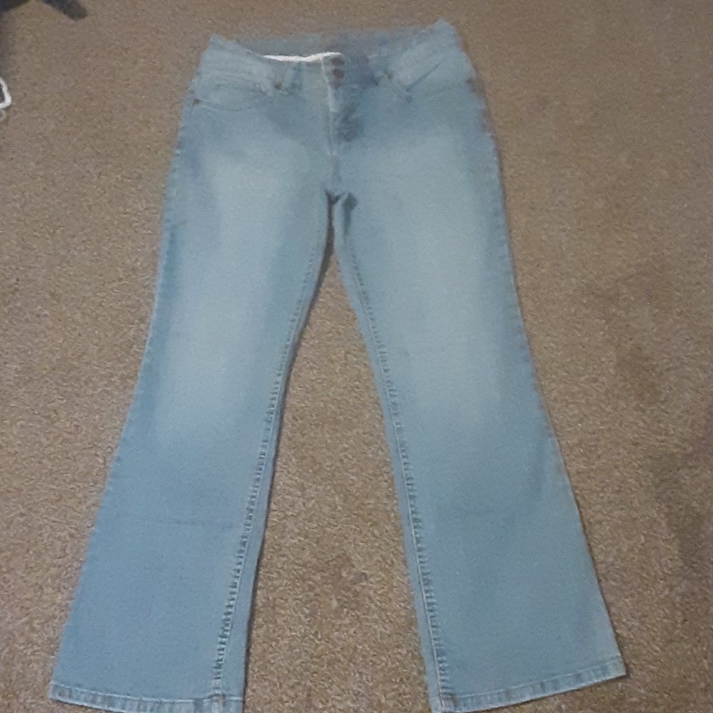 Sonoma Jean's  light wash (size 6 p) NWOT